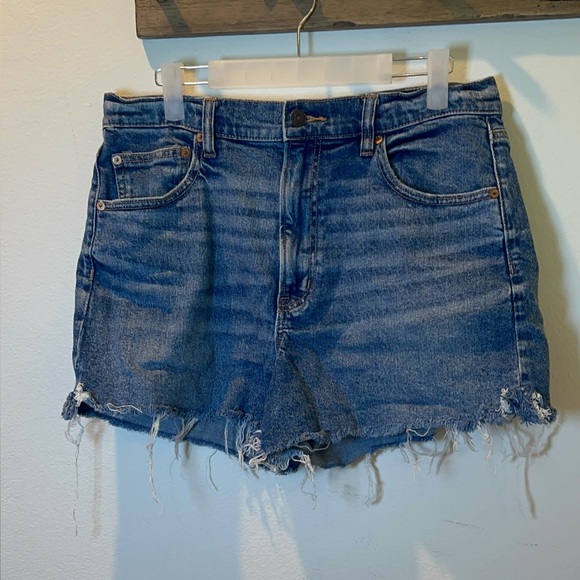 American Eagle size 12 Stretch short - Picture 1 of 5